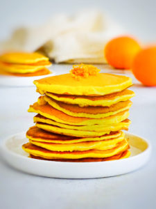 Lire la suite à propos de l’article Pancakes moelleux à l’orange